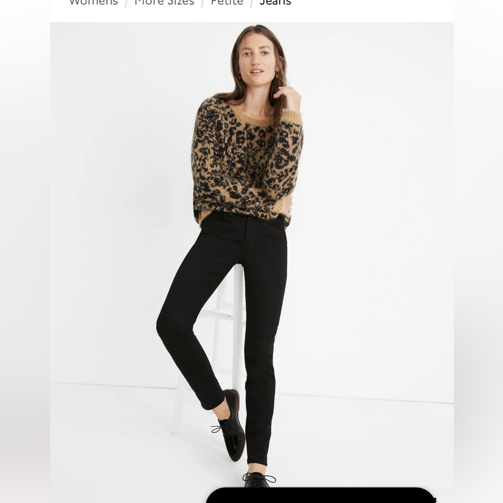 Madewell 9” skinny skinny in black velvet. EUC Ready to party!